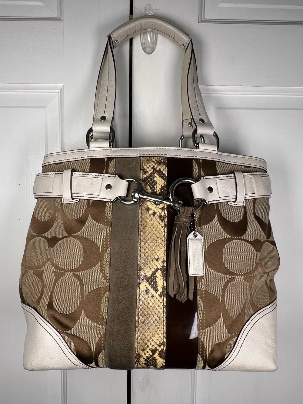 Vintage Coach Hampton Signature Shoulder Bag Vertical Stripes Faux Snakeskin